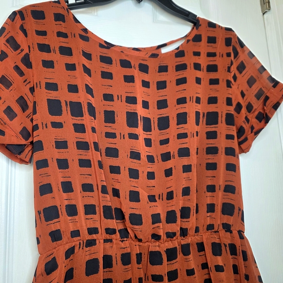 Black & Rust Color Checkered Dress - Picture 4 of 7